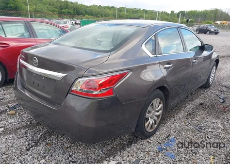 2015 Nissan Altima 2.5 z USA, uszkodzony, nr VIN 1N4AL3AP9FC471795